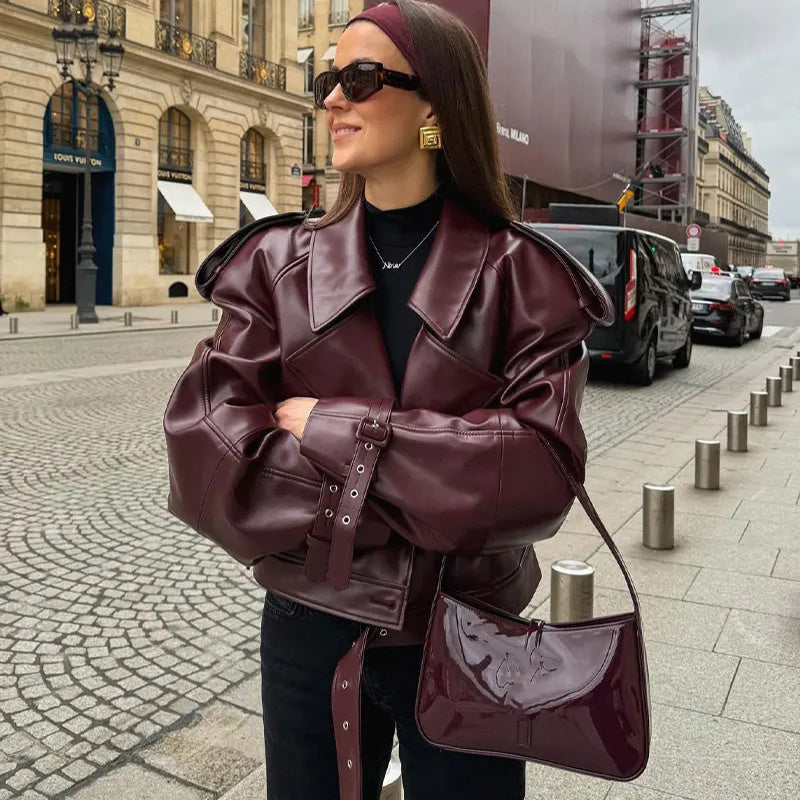 Reveloire® Veste courte en cuir verni bordeaux de luxe