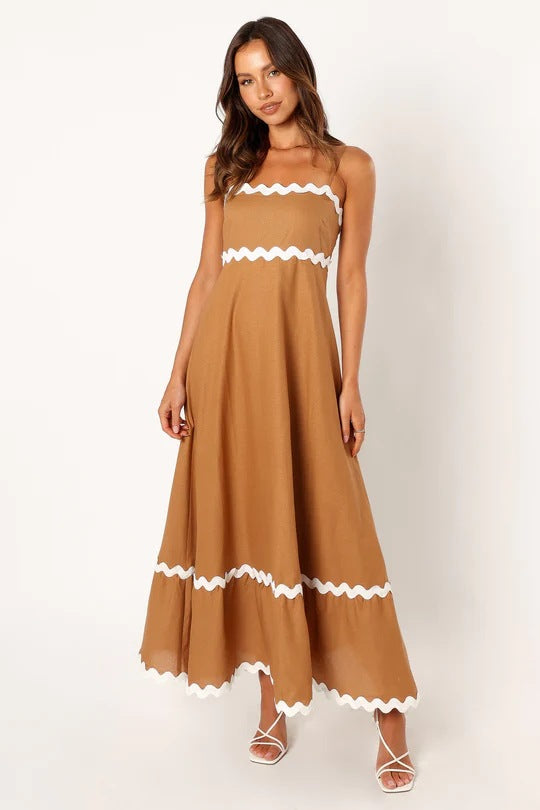 Reveloire® - Long dress with wavy pattern straps